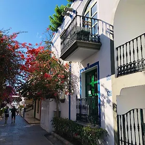 Puerto De Mogan: Little Venice Harbor With Rooftop Terrace Apartment